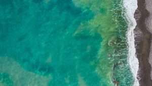 море