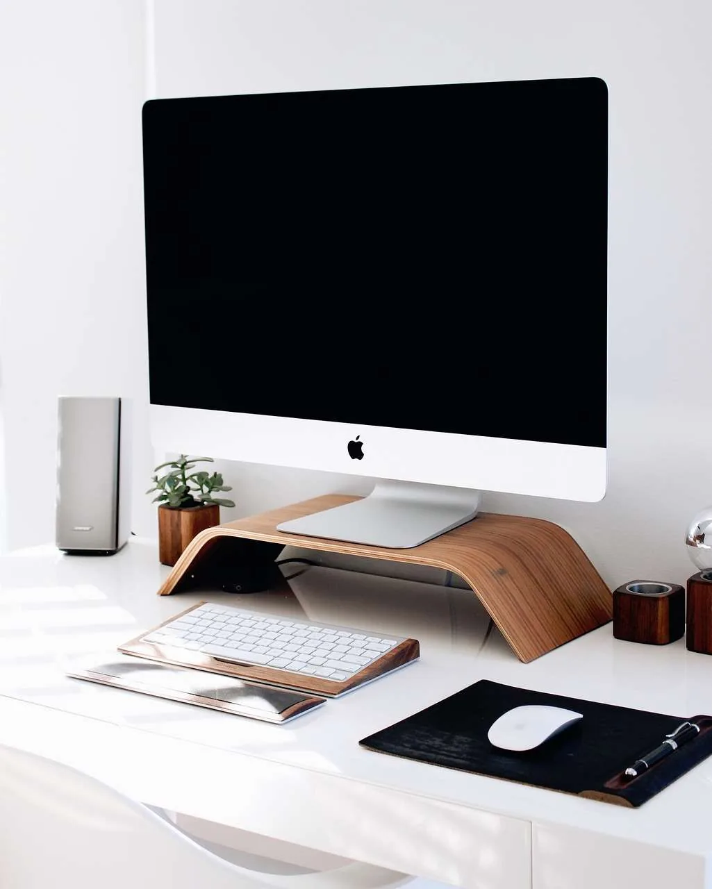 Най-полезните аксесоари за iMac: Идеи за подаръци